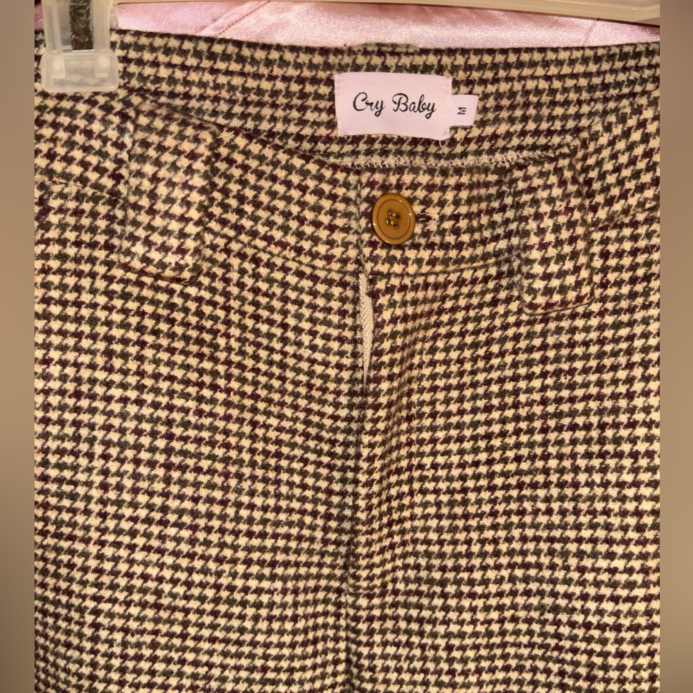Cry Baby Houndstooth pants with Button Detail